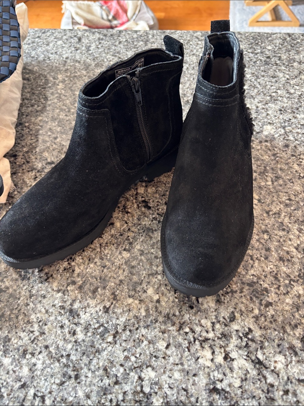 Vionic Black Suede Zip-Front Ankle Booties Aslynn boots sz 8 new